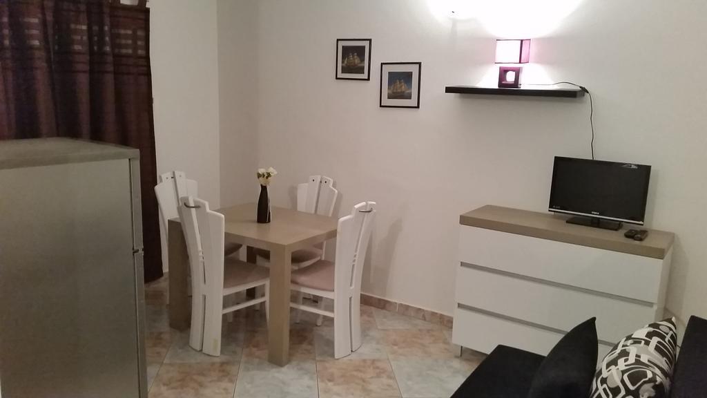 Apartments Silvija Primošten المظهر الخارجي الصورة