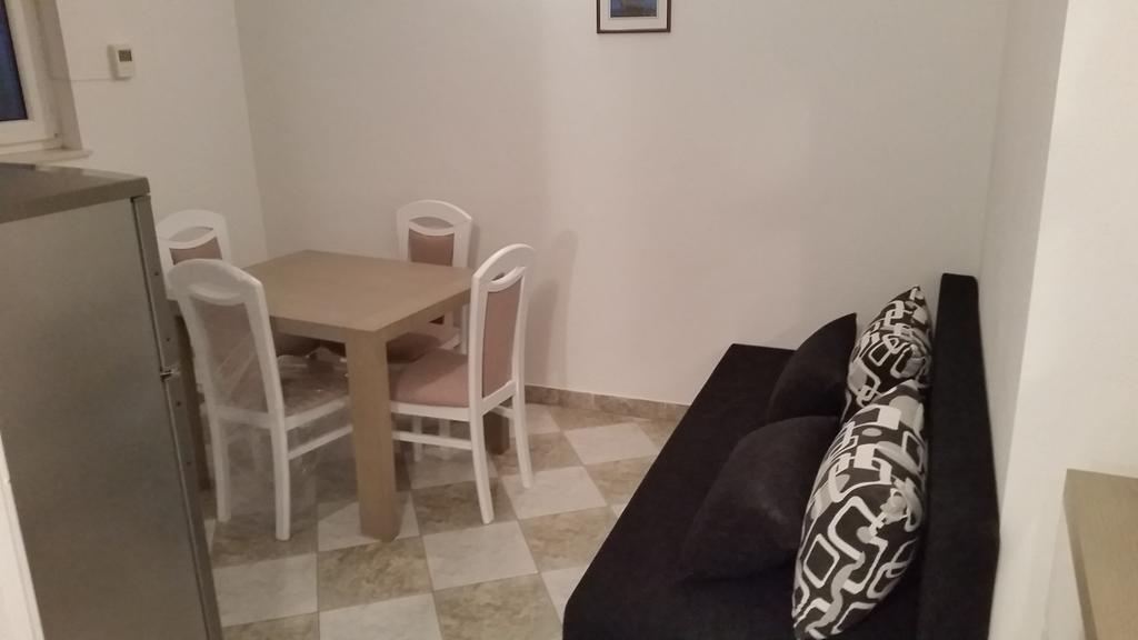 Apartments Silvija Primošten المظهر الخارجي الصورة