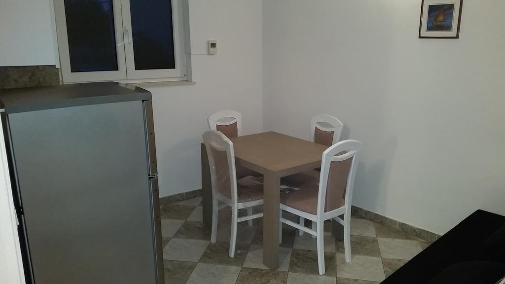Apartments Silvija Primošten المظهر الخارجي الصورة