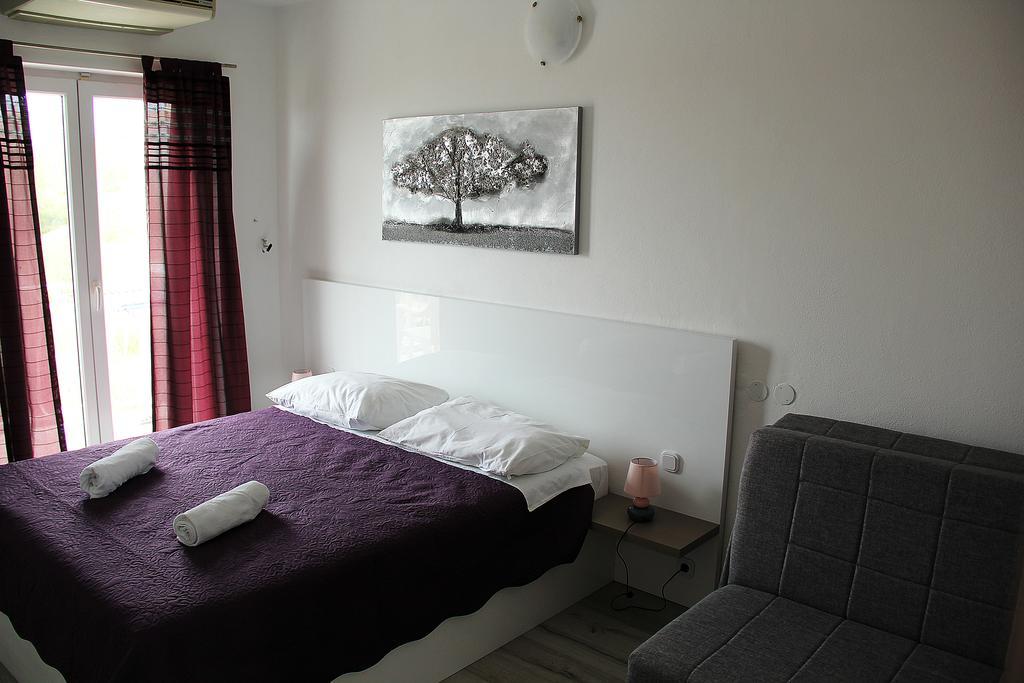 Apartments Silvija Primošten المظهر الخارجي الصورة