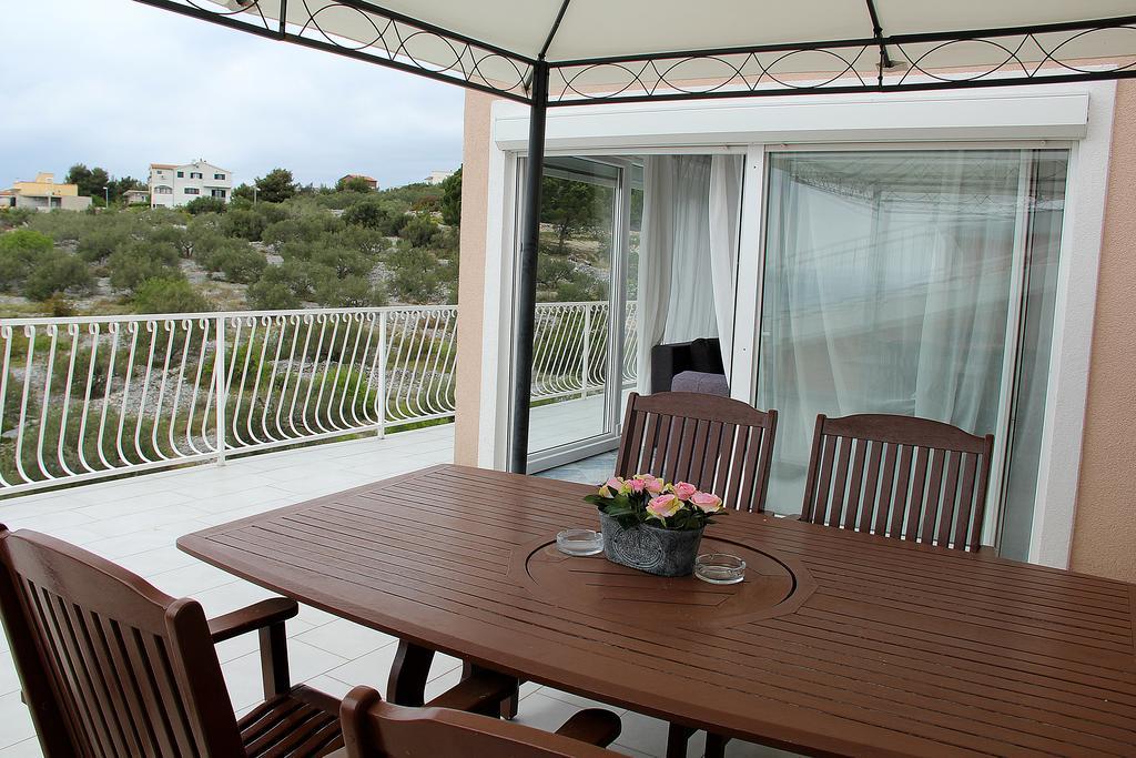 Apartments Silvija Primošten المظهر الخارجي الصورة