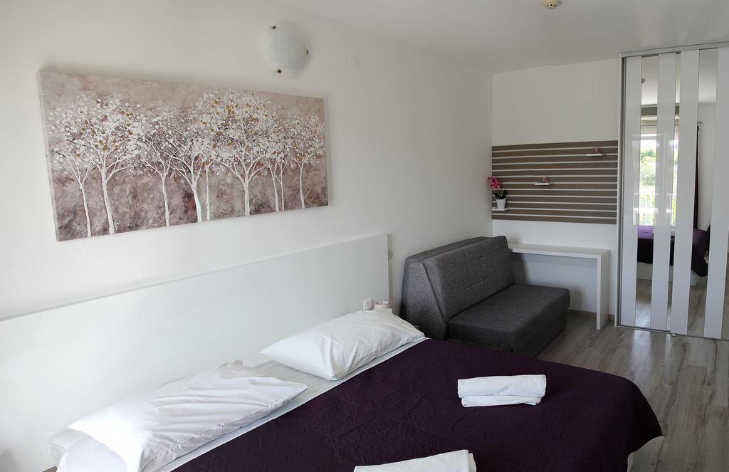 Apartments Silvija Primošten المظهر الخارجي الصورة