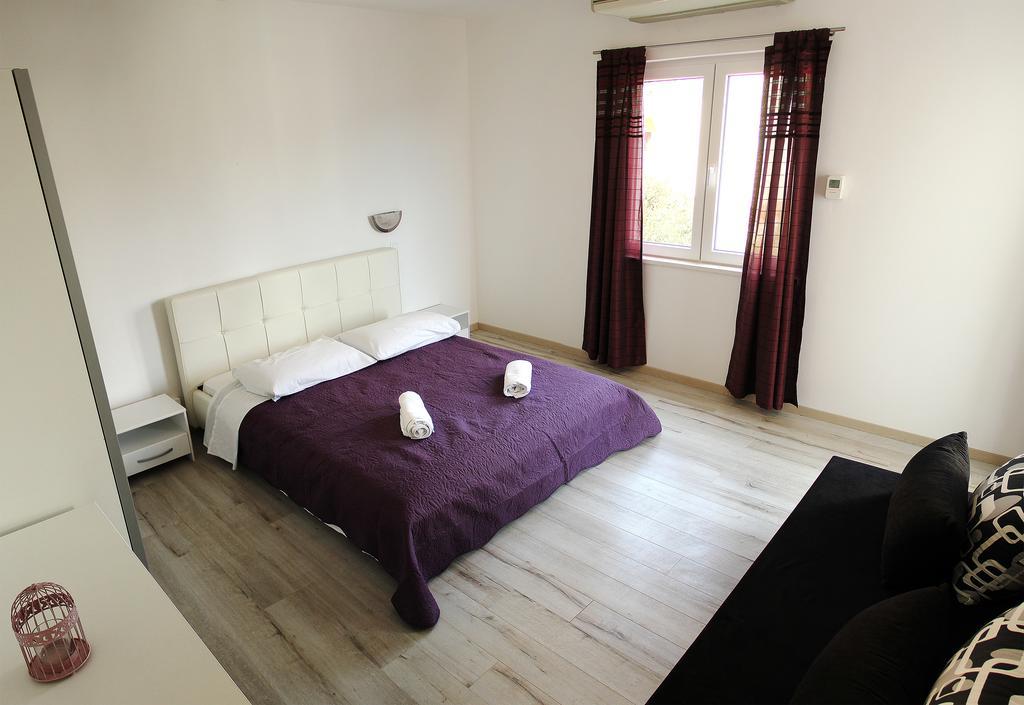 Apartments Silvija Primošten المظهر الخارجي الصورة
