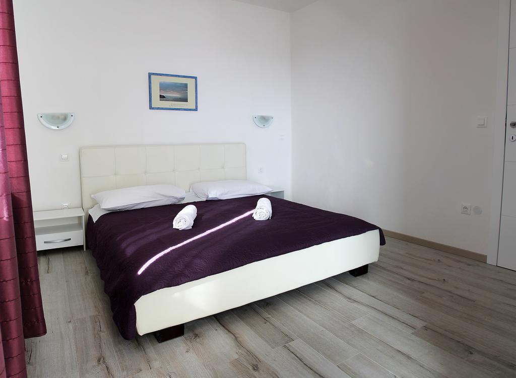 Apartments Silvija Primošten المظهر الخارجي الصورة